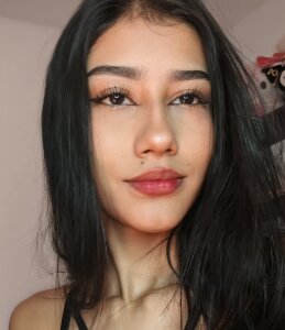 little_peach_69 I am ☺️❤️🇨🇴 Hình 2