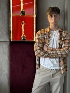 Public de KellenWest  2 photos