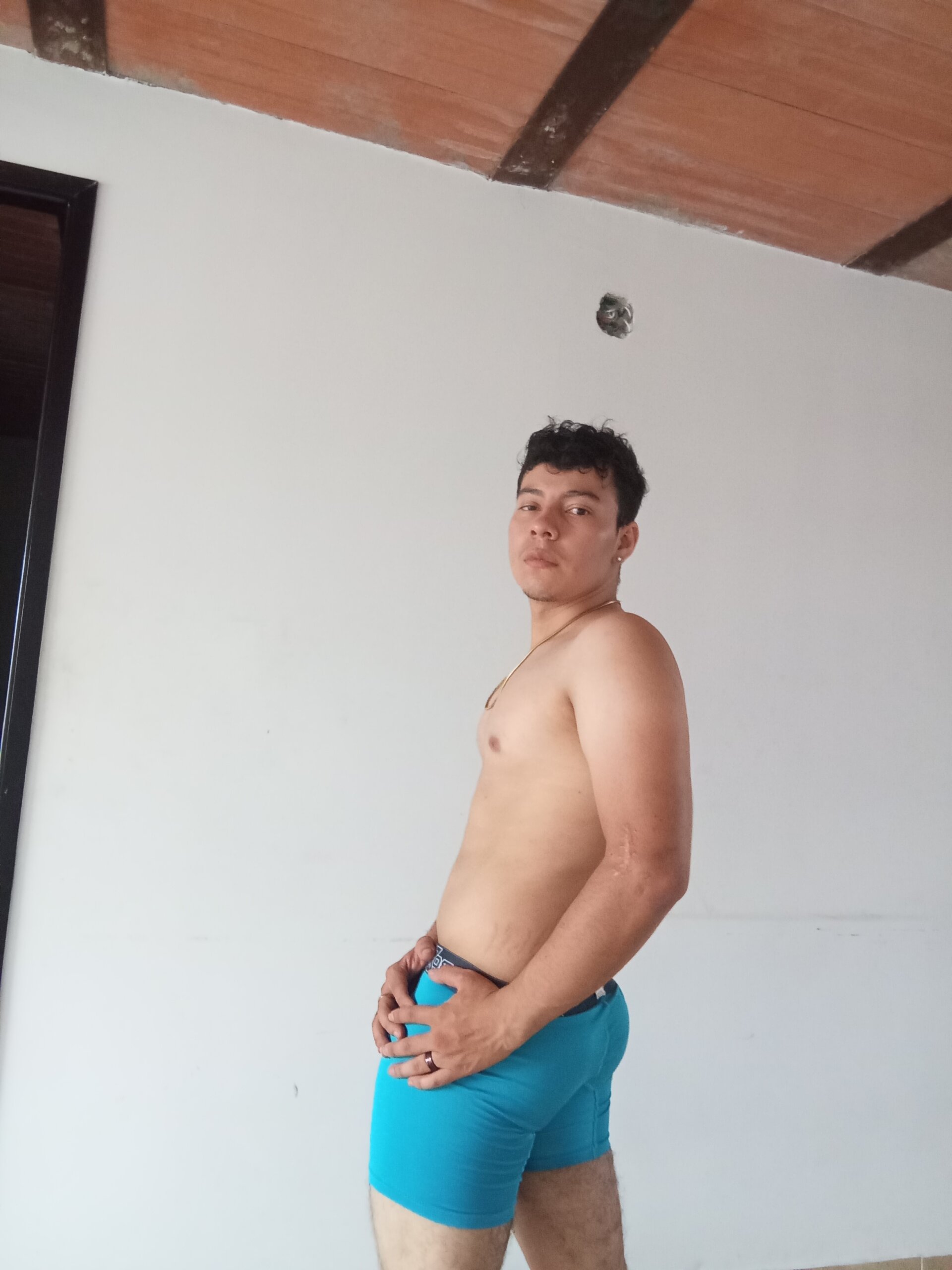 HugoBlaze A little bit of when I'm home alone Pic 3