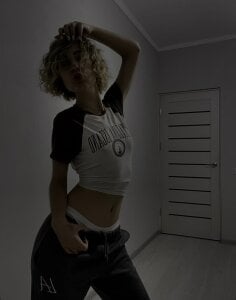 Public de CharmingBlonde  4 Imagens