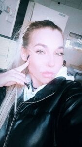 Daysy_Wood Public Pic