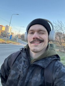 Alex_Hens Public Pic 2