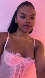 Gisela_Valencia: Public ( 2 фото)