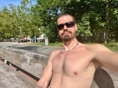 Brazilianpussylicker Public Billede 3