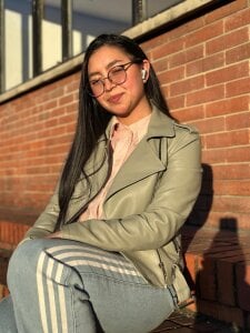 Public de APRIL_TAY1  8 Imagens