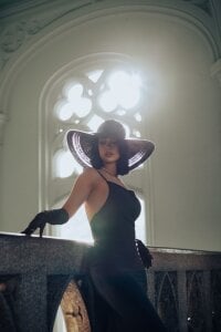 ElleDiane Glamorous and elegant Elle Pic 7