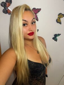 Rhea_calvert_ Public Pic