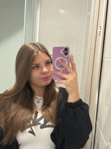 JennyShade Public Pic 3