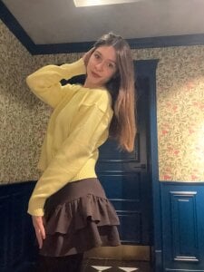 MinaMancilla yellow vibe Pic 5