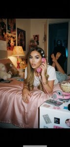 Alessa_Burns 🎃 Halloween Season 🎃 Pic 2