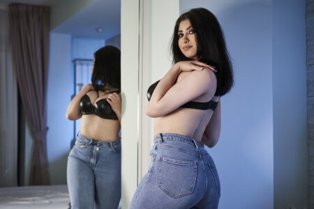 IsabellaMysty Public Pic 8