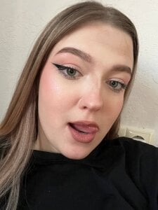 JammieMickiewicz Eyes That Strip Pic