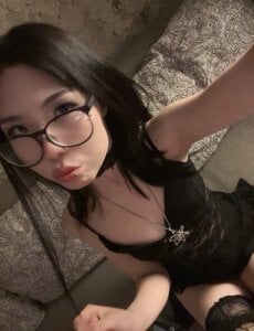 Look But Don’t Touch od AprilOnilll  snímek