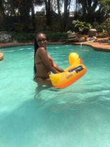 SweetPortableAmber Public Pic