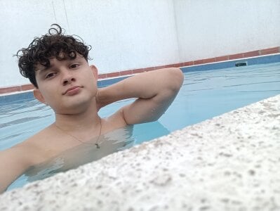 Nathan_Bluee New pool time Pic 9