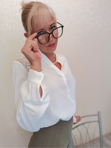 Christine_35 Teacher / Secretary 사진 9