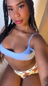 AlejandraDunn1 🤎😋 Pic 2