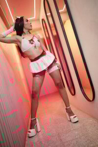 AlannaJonnes a cosplay to warm you up Gambar 5