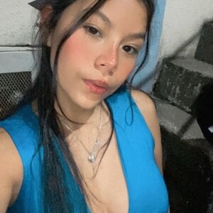 Peyton02 Public Pic 4