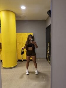 MegannHillsのGym girl 📸の 3枚の写真