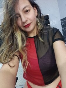 Red and Black de ArianaSommers Foto 5