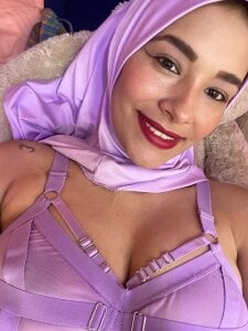 Shana wants to play with you 😈🔥 de ShanaJamil  2 Imagens