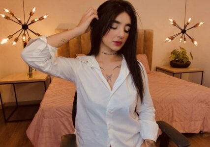 Abriil_cutee 🤍🤍 Foto 2