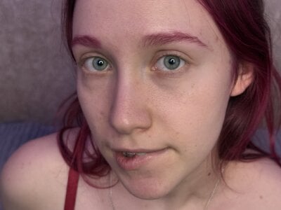 Cutie_Ellis kullanıcısının Close-up on my tongue👅👄 albümü -  4 fotoğraf