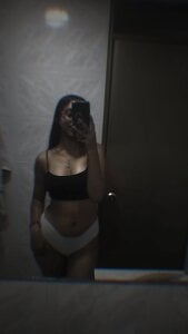 nahomy_2308: Public ( фото)