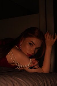 LinaaVelle Public Pic 4