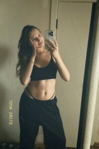 Bonnie_More Hot photo Pic 4