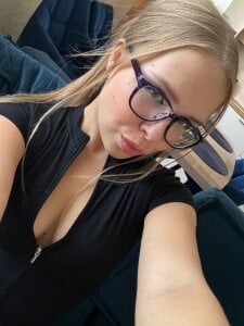 mur_girl