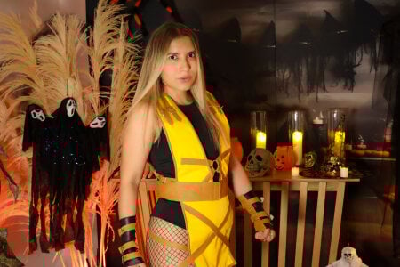 MaddieTeaseのYour Hot Fighter !!💪🥊 🎃🔥の 4枚の写真