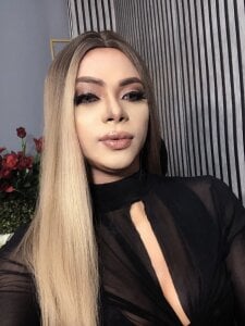 YOUR BEAUTIFUL WIFE de AlisonCox  2 Imagens