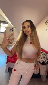 MistyAddams me Poză 4