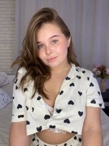 Anna_Nicol Favorite pajamas Pic 4