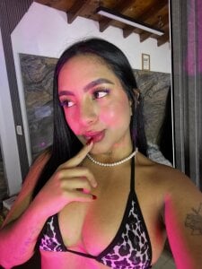 Estefy_gomez09 😍Your favorite fantasy starts with me😍 Poză 3