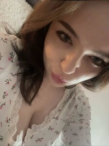 ThuBoppre kissing Pic