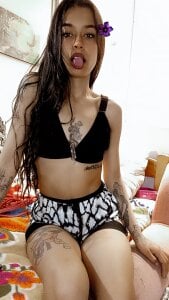 Emma_Everett Feliz 2026 Pic 2