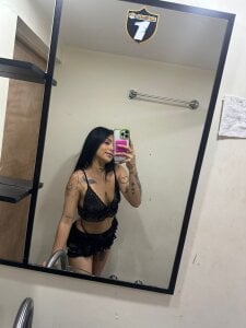 ChannelGuss's XXX Nude Photo 2