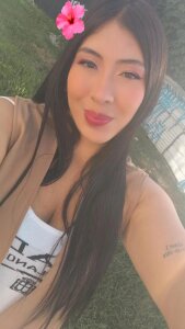 Lizz_Joness Public টি ছবি