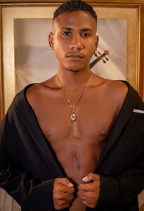 Ethan_Fox11: Valentine's Day ( 8 фото)