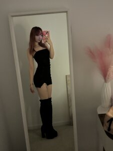 ValeriaFlame_ Feeling pretty 🩷 Pic 7