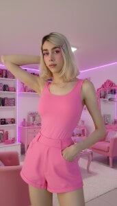 MadamBarbiee Public Pic