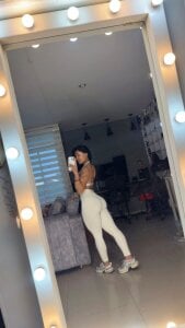 Public de Sarah_Hinata  4 Imagens