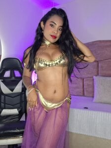 dani_velvet A wild goddess just being herself 🕯️ Pic