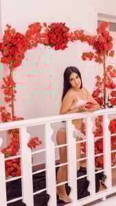 Anika_H: Public ( 3 фото)