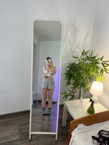 Love_audirs6 white lady Pic