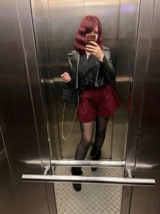 Chriss_Fox photo in the elevator 사진 4