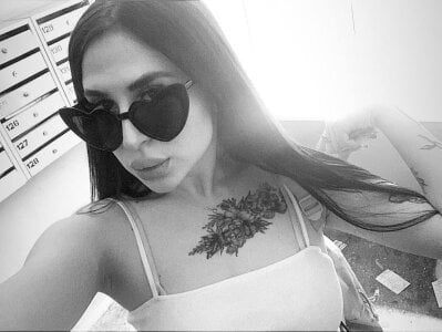 ClaireCastiel Public Pic 3